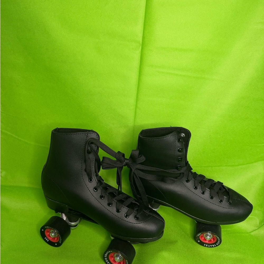 Men's Black Lace-Up Roller Skates - High-Top Quad Skates